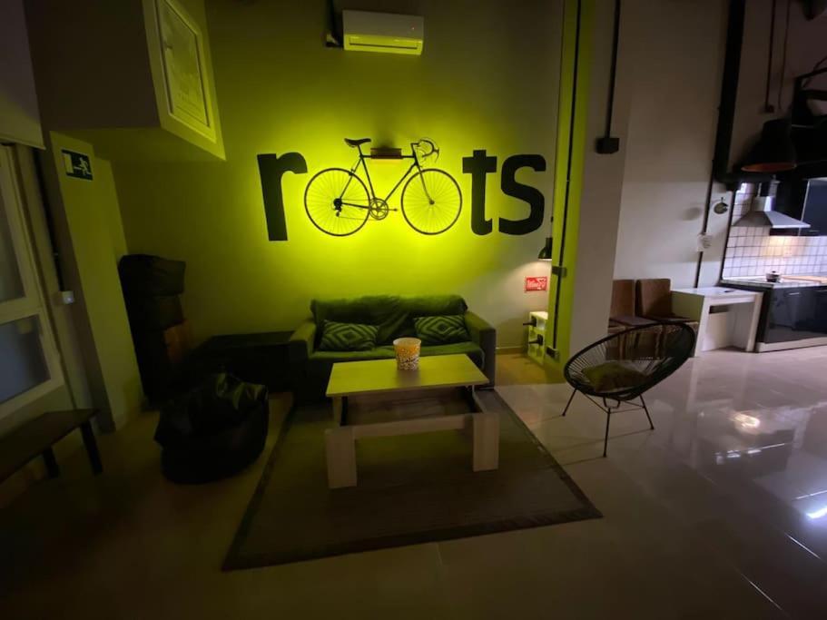 Apartment Ruzafa Roots, 12 Min To Centre, Smart Tv, Wine Valencia Buitenkant foto