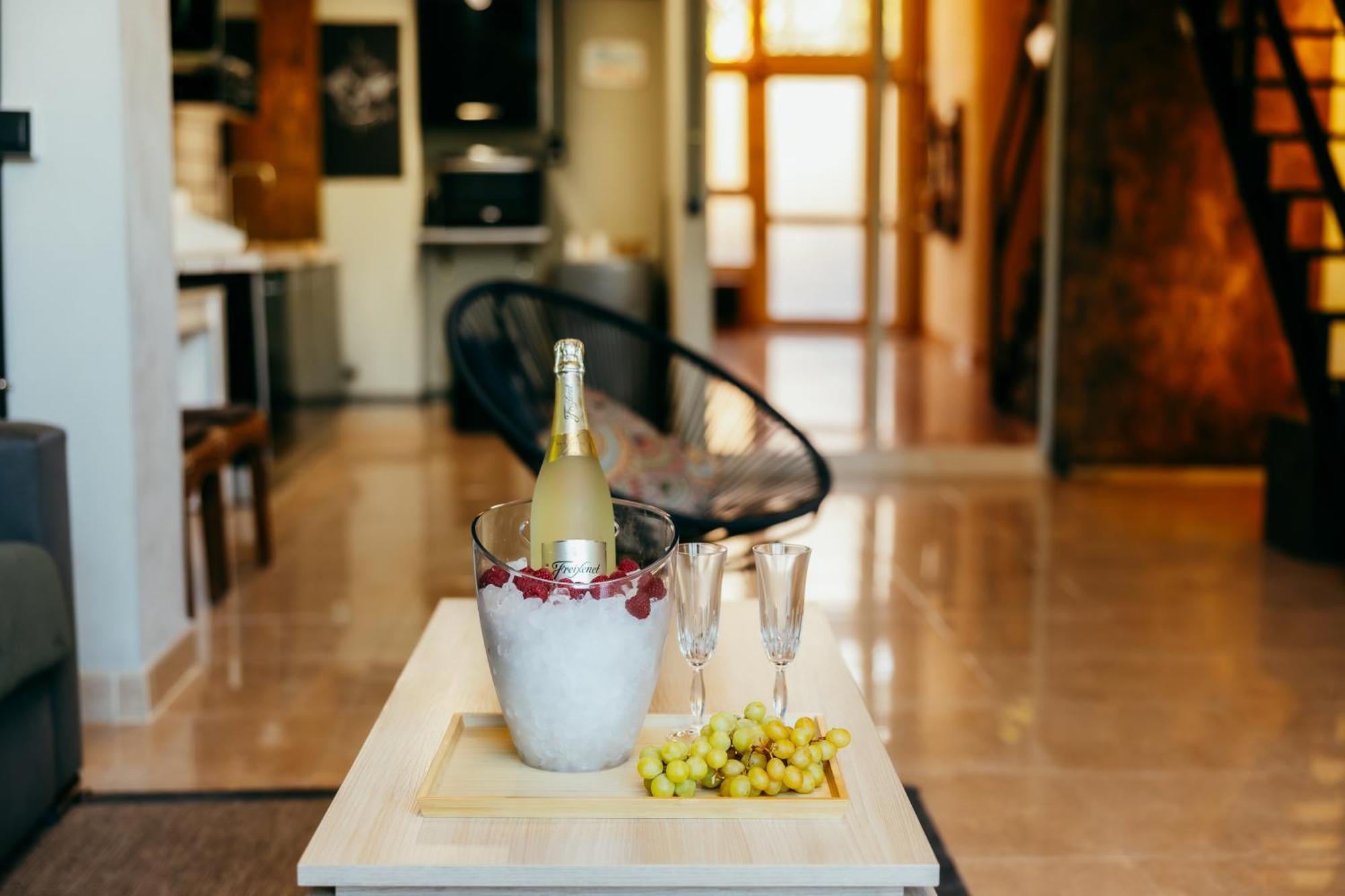 Apartment Ruzafa Roots, 12 Min To Centre, Smart Tv, Wine Valencia Buitenkant foto