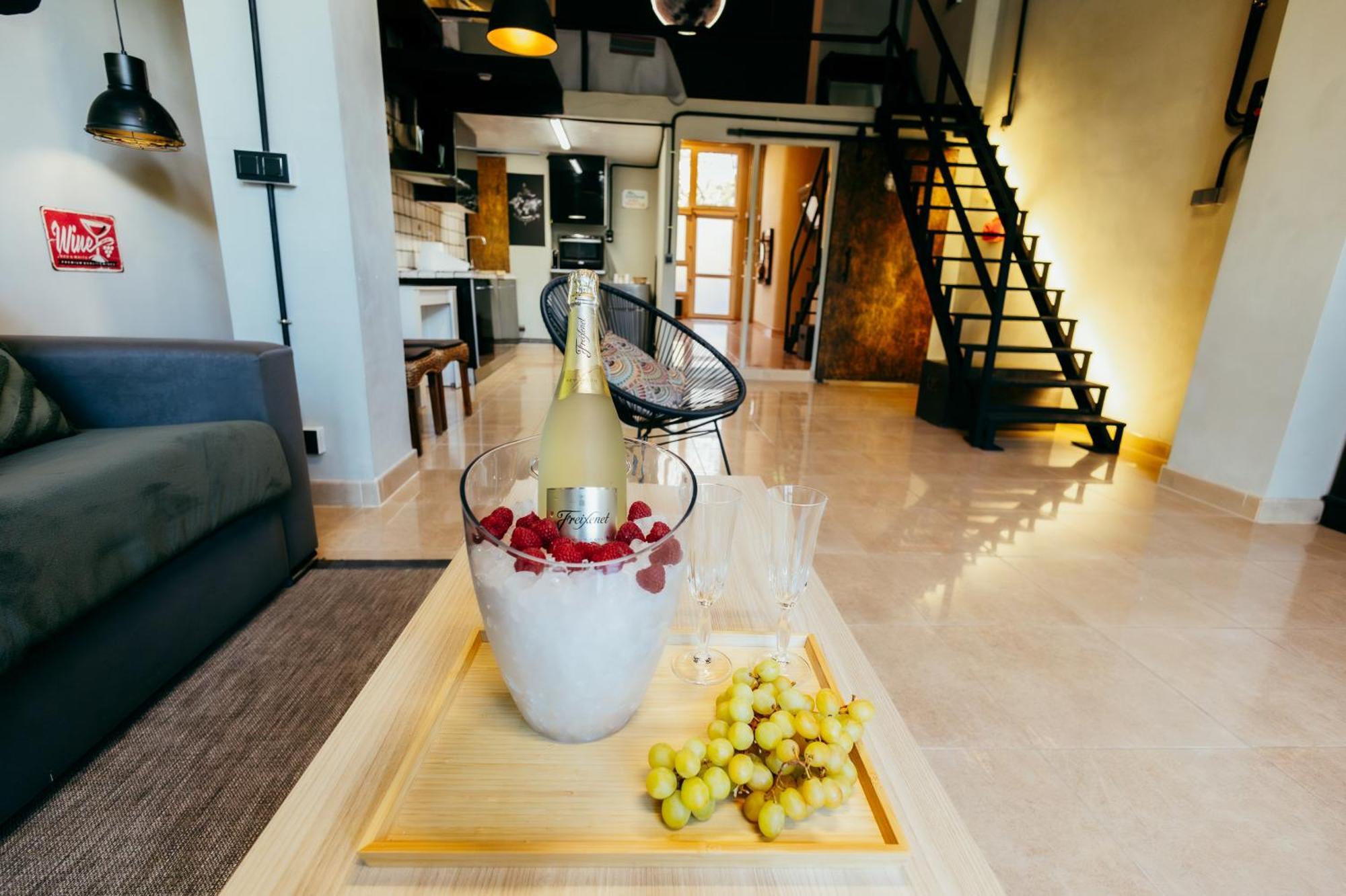 Apartment Ruzafa Roots, 12 Min To Centre, Smart Tv, Wine Valencia Buitenkant foto