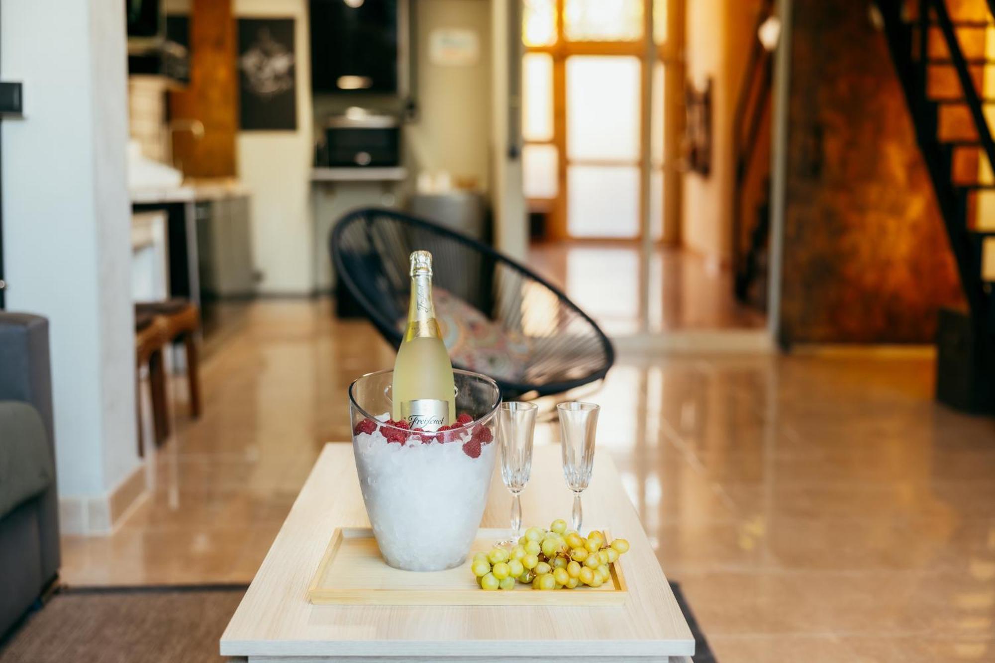 Apartment Ruzafa Roots, 12 Min To Centre, Smart Tv, Wine Valencia Buitenkant foto